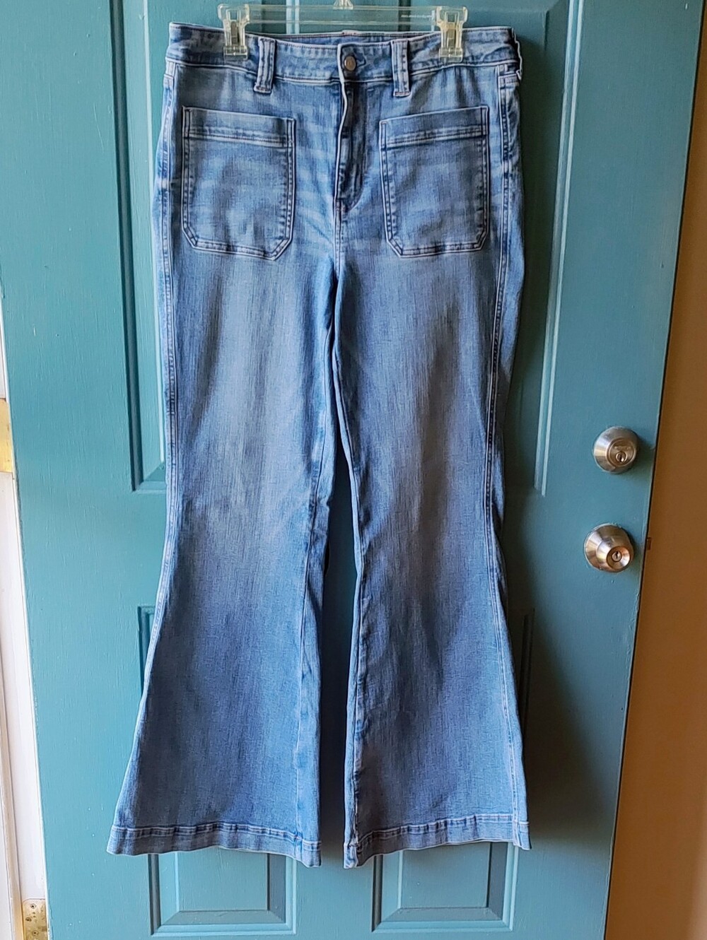 NWOT American Eagle Light Blue Festival Flare Jeans With Patch Pocket Detail